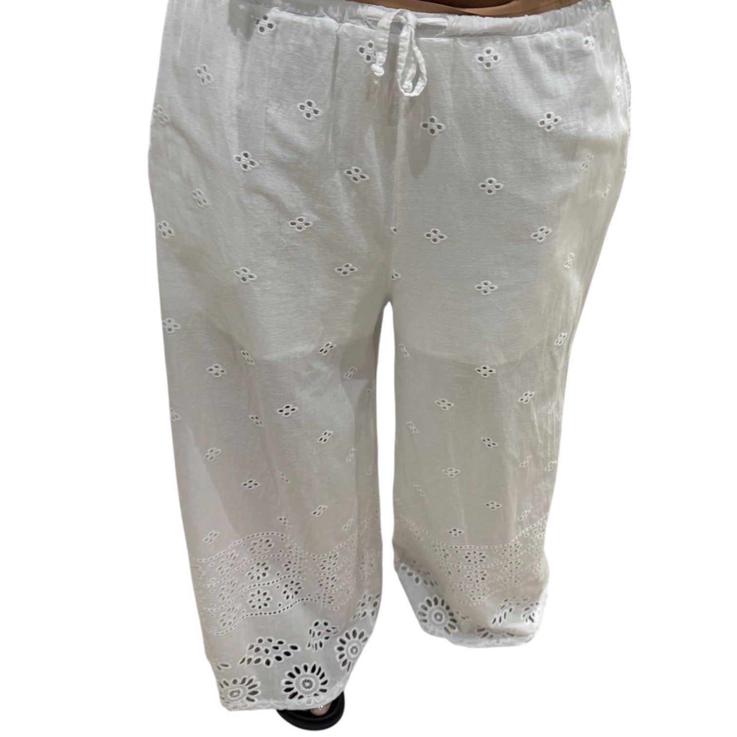 PANTALON BLANC BRODERIE