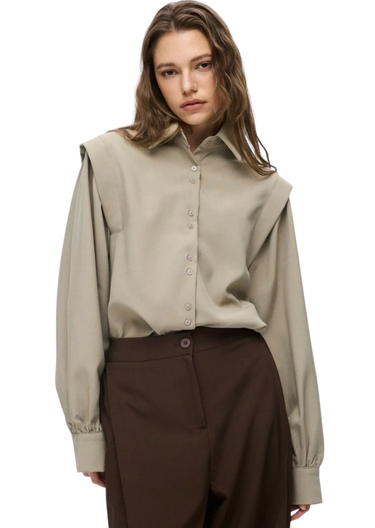 CHEMISE A EPAULES STRUCTURÉES TAUPE
